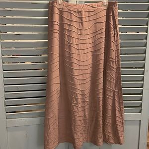 Size L Zac & Rachel tan skirt.